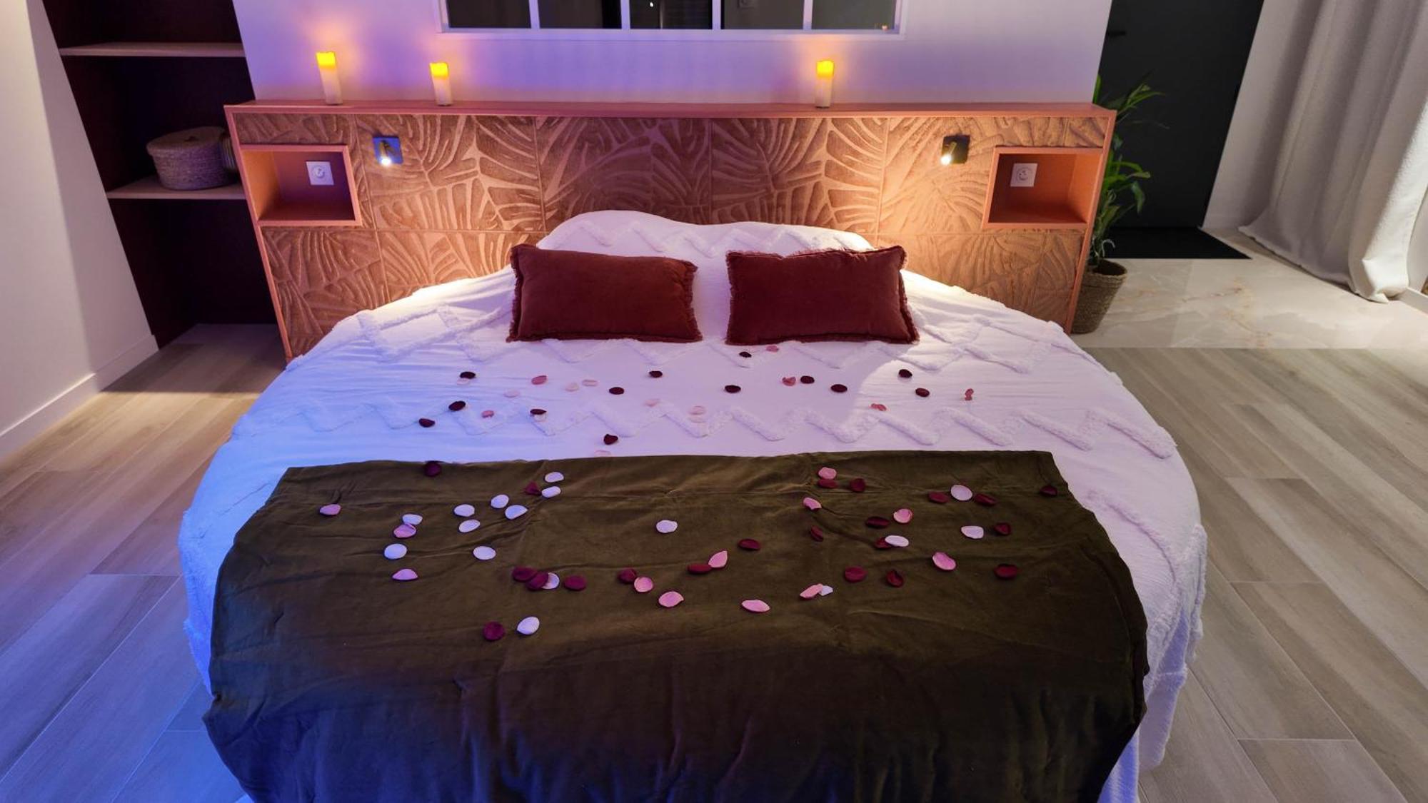 Les Suites Du Payre - Suite Romance Saint-Hilaire-de-Talmont Luaran gambar