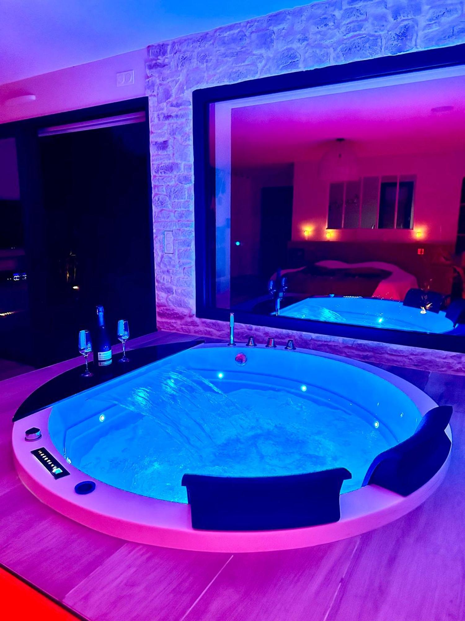 Les Suites Du Payre - Suite Romance Saint-Hilaire-de-Talmont Luaran gambar