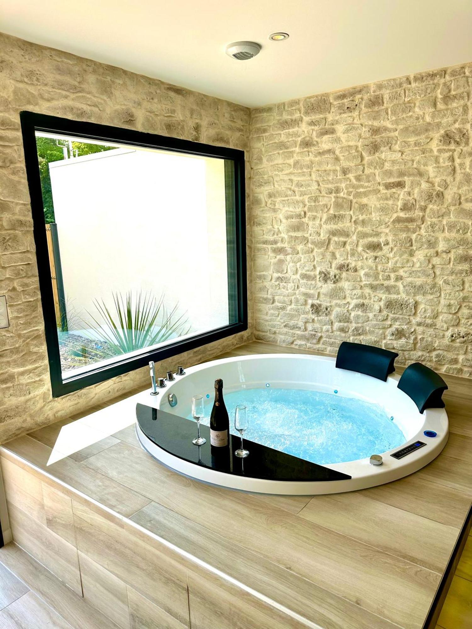 Les Suites Du Payre - Suite Romance Saint-Hilaire-de-Talmont Luaran gambar