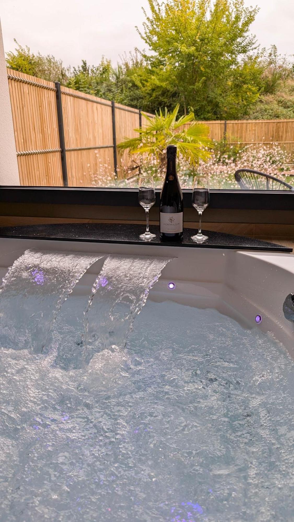 Les Suites Du Payre - Suite Romance Saint-Hilaire-de-Talmont Luaran gambar