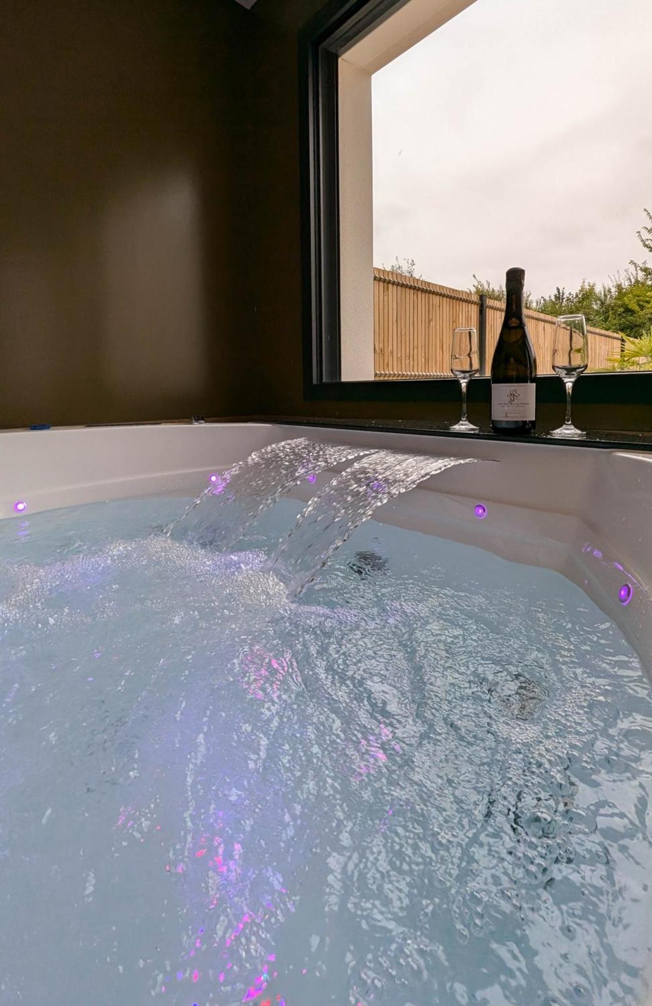 Les Suites Du Payre - Suite Romance Saint-Hilaire-de-Talmont Luaran gambar
