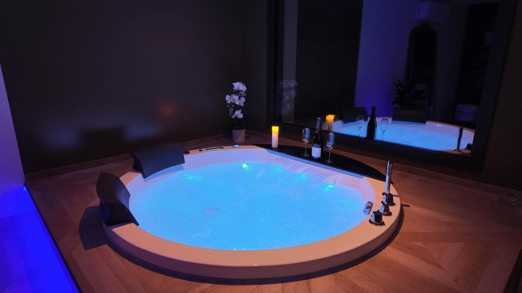 Les Suites Du Payre - Suite Romance Saint-Hilaire-de-Talmont Luaran gambar